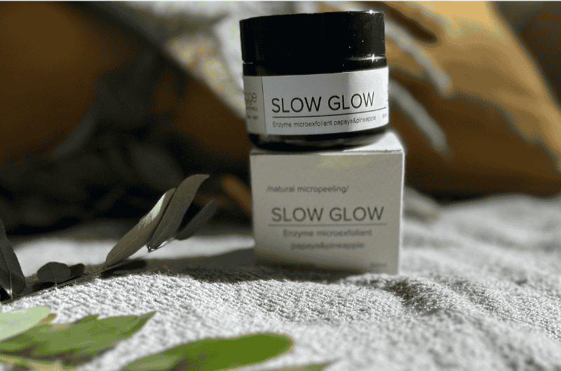 enzimi iz Slow Glow pilinga omekšavaju kožu
